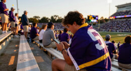 Spread: LSU (-3.5)